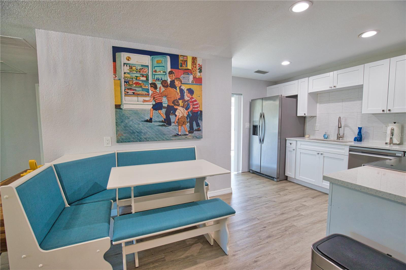 123 Virginia Ct - Photo 3 of 20