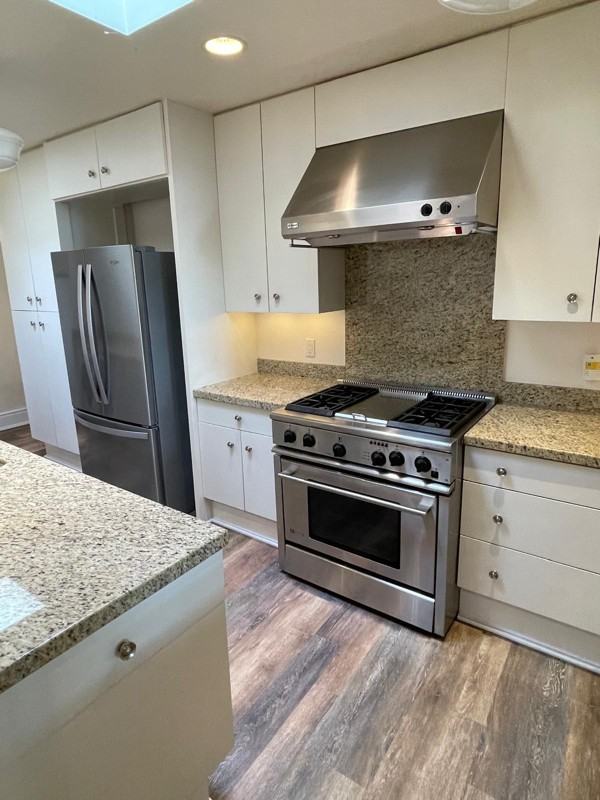 311 Ocean Ave - Photo 7 of 13