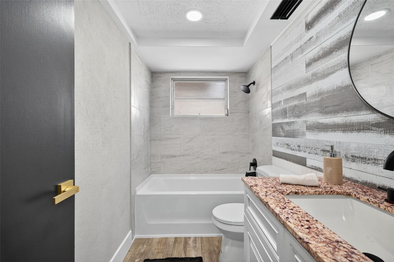 8510 Wagon Wheel Ln - Photo 4 of 20