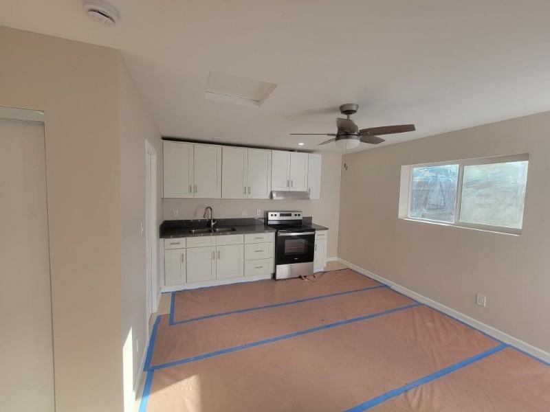 934 Cedar St #2 - Photo 5 of 6