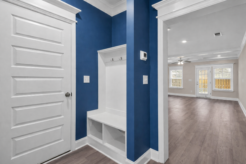 1080 Linsmore Ave - Photo 3 of 20