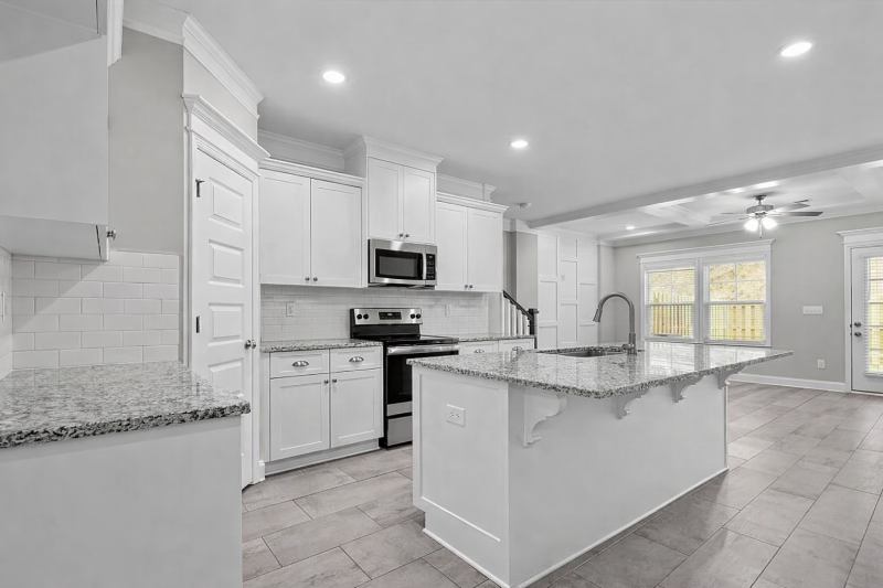 1080 Linsmore Ave - Photo 4 of 20