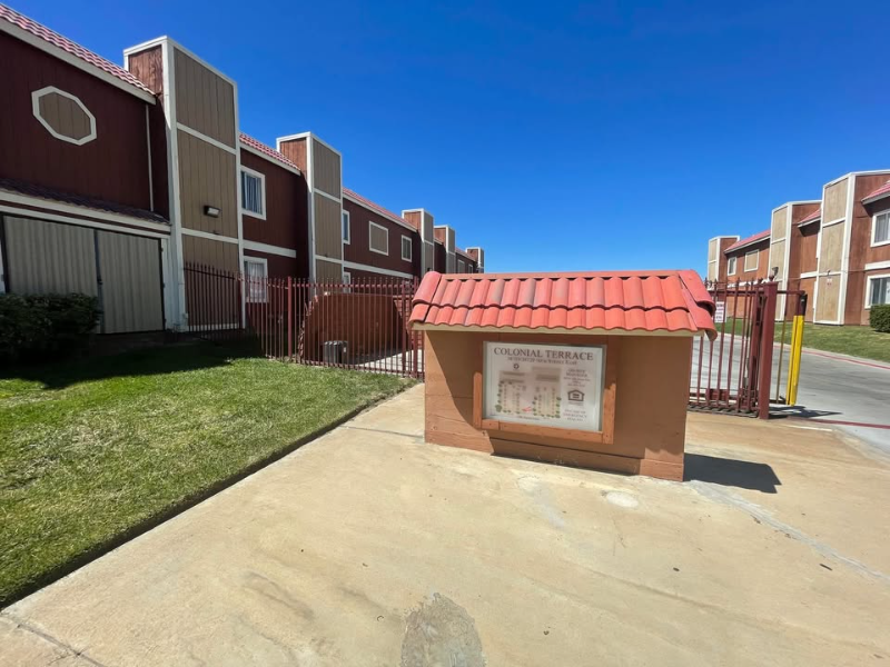 38719/38729 10Th St. #1904 - Photo 2 of 9