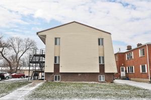 featured image of 450 E Norwich Ave