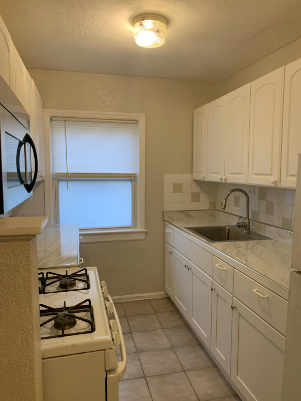 71 Newkirk Ave #B - Photo 3 of 7