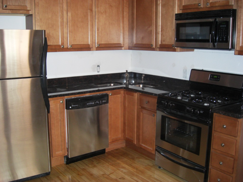 2342 W Walton St #2R