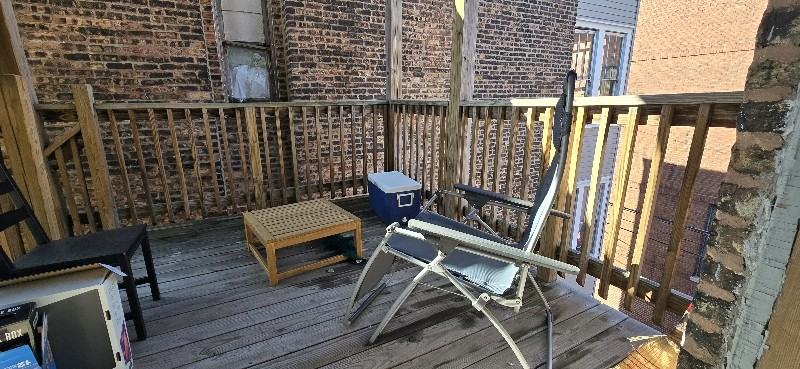 2342 W Walton St #2R - Photo 2 of 18