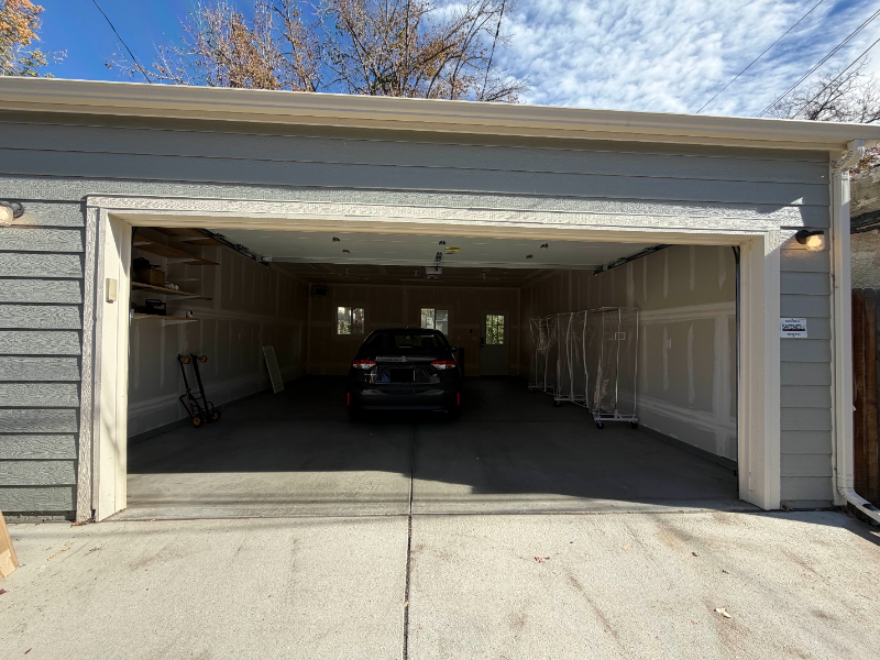 251 S Lafayette St - Photo 3 of 11