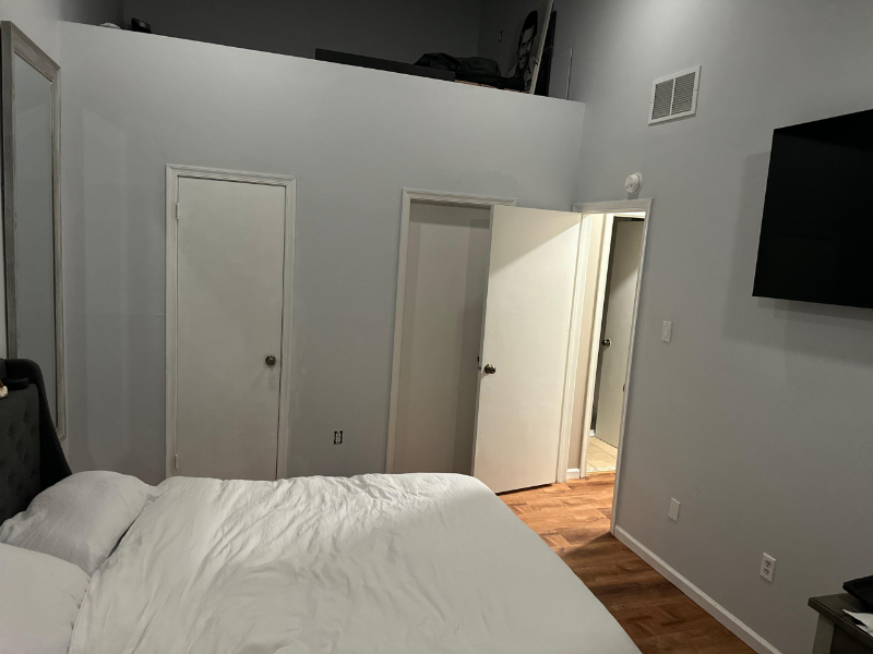 261 Devon Way - Photo 2 of 4