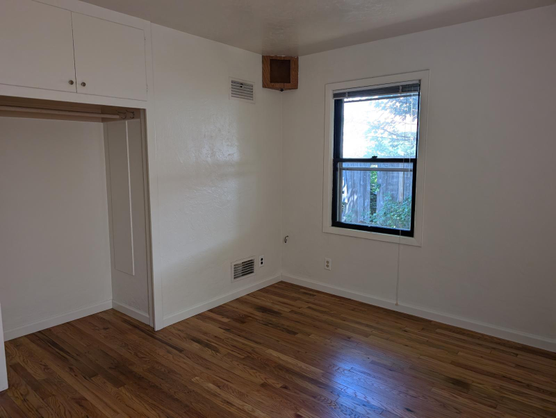 2055 Nw Beca Ave - Photo 4 of 7