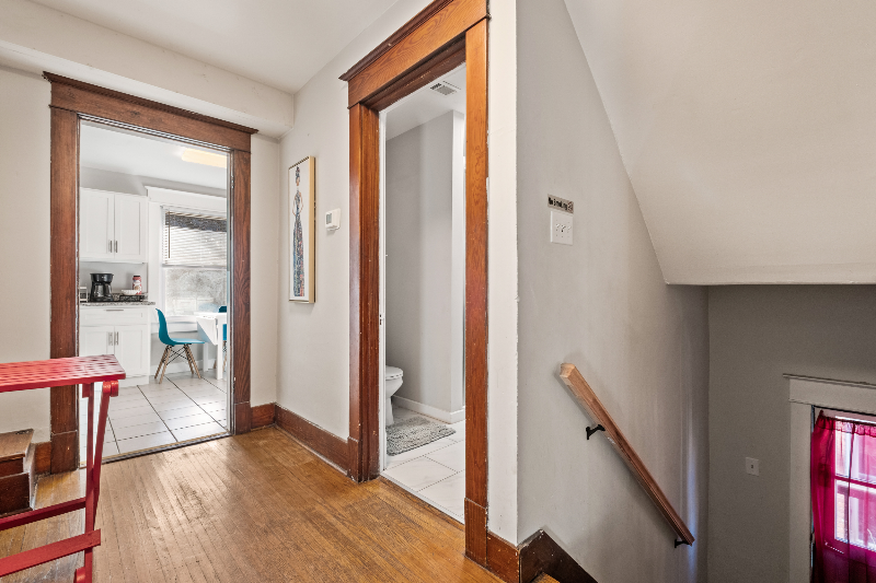 2016 Edgeland Ave #3 - Photo 2 of 19