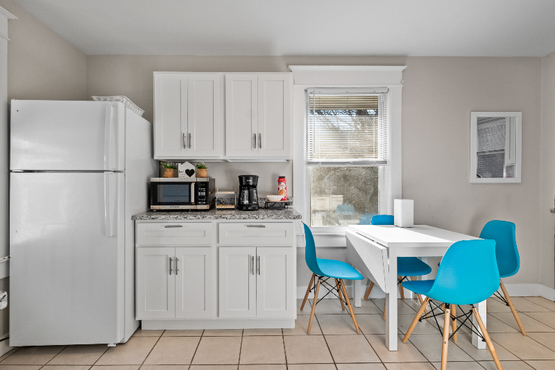 2016 Edgeland Ave #3 - Photo 4 of 19