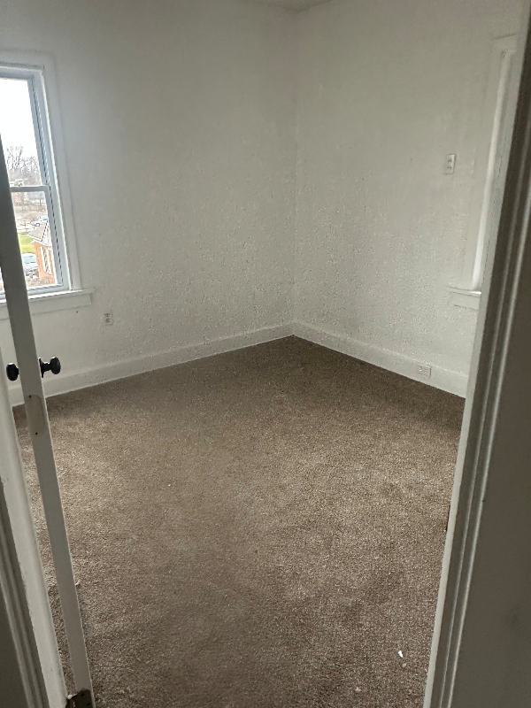 16575 Libby Rd - Photo 5 of 15