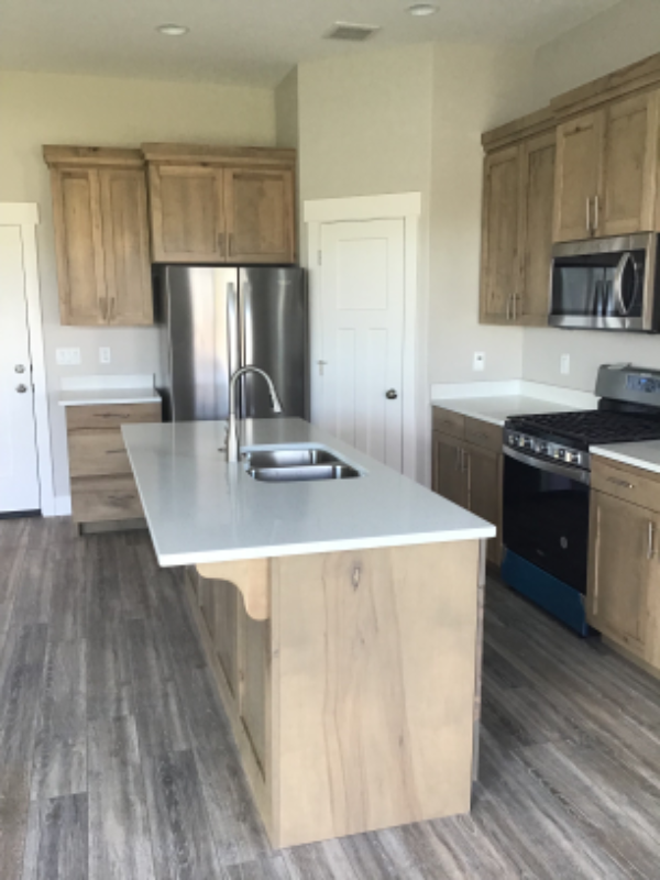 209 Huntington St - Photo 4 of 15