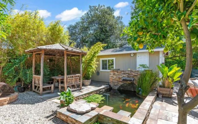 128 Sunset Ave - Photo 5 of 9