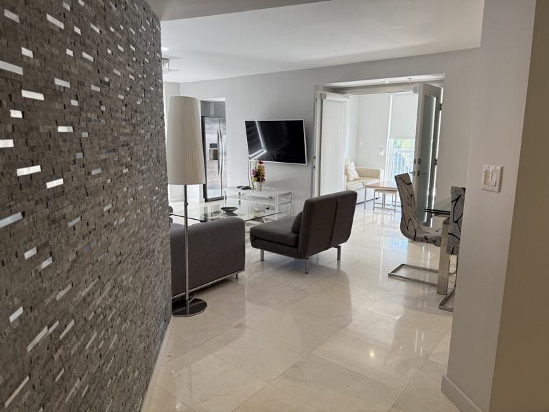 2333 Brickell Ave #306 - Photo 2 of 33