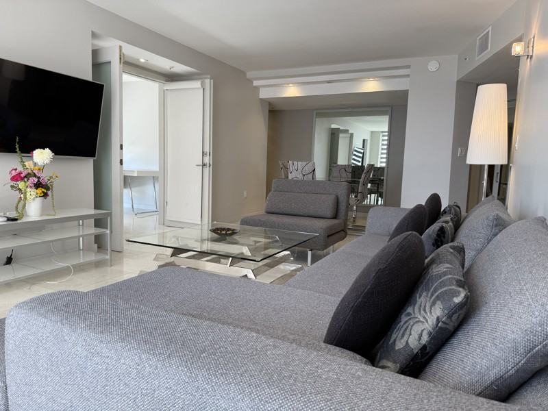 2333 Brickell Ave #306 - Photo 5 of 33