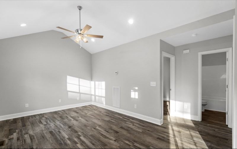 809 Willeve St Se #A - Photo 3 of 13