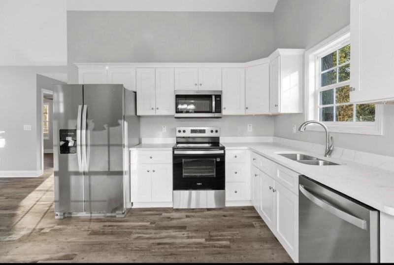 809 Willeve St Se #A - Photo 4 of 13