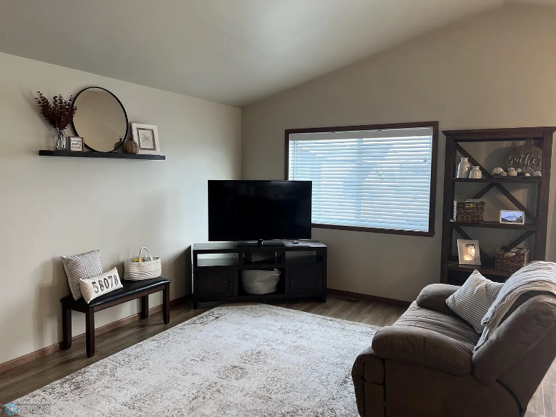 2737 10th St W - Photo 3 of 18