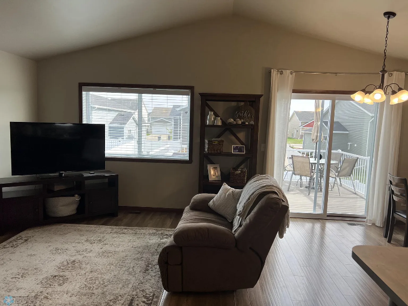 2737 10th St W - Photo 5 of 18