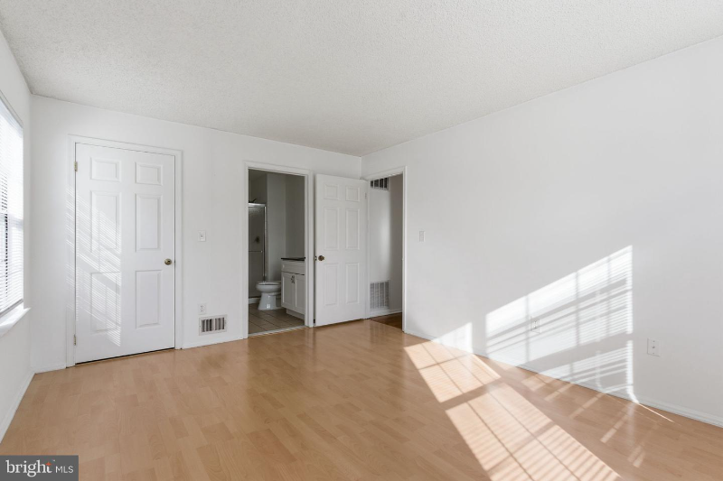 30 Voscek Ct - Photo 4 of 12