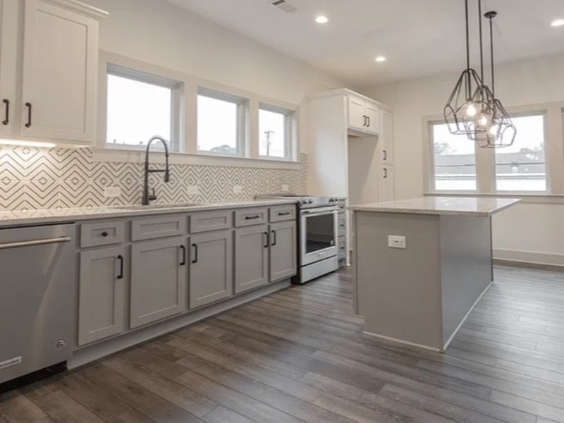 615 King Arnold St - Photo 3 of 13