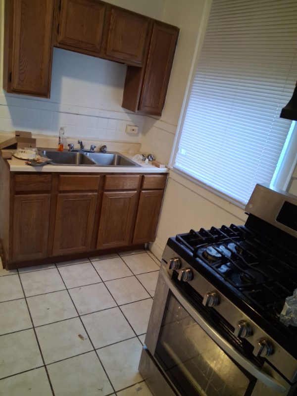 8028 S Jeffery Blvd #2ndFL - Photo 5 of 10