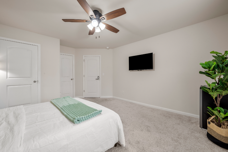 13416 Alpine Dr - Photo 4 of 10