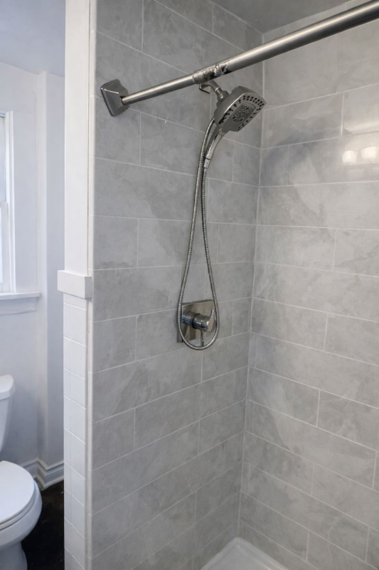 7105 N Greeley Ave #B - Photo 3 of 7