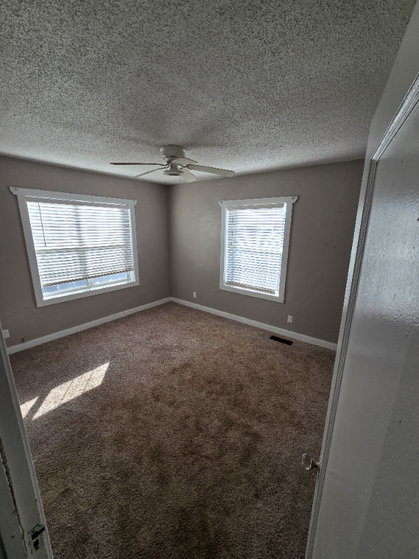 1523 N Barta Ave - Photo 3 of 8