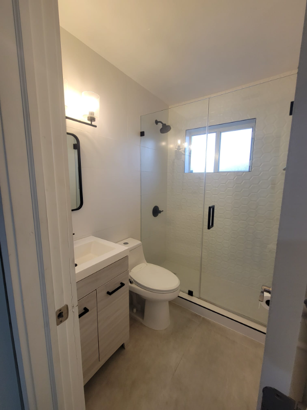 634 W 31st St #634 - Photo 6 of 7