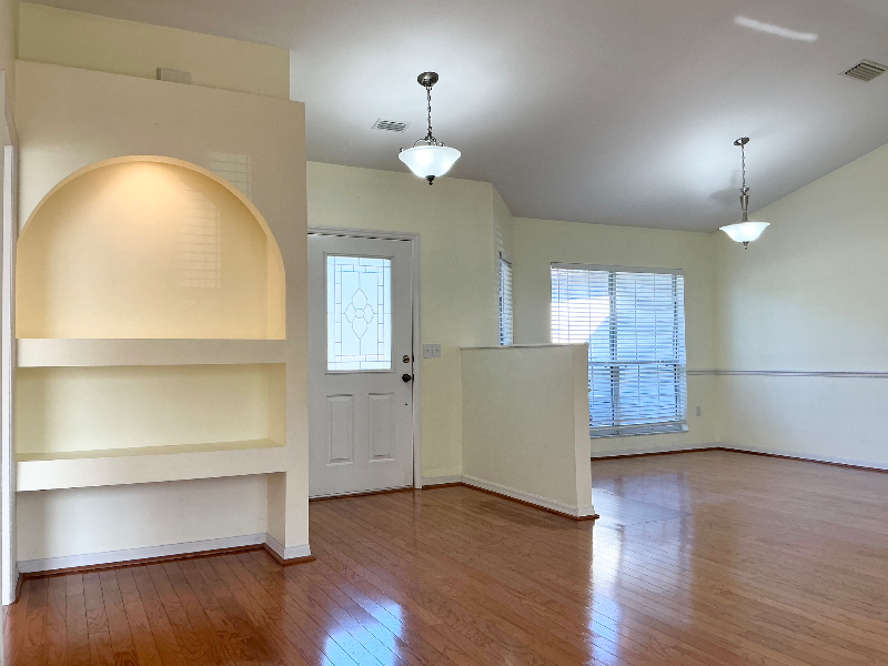 8707 Nw 10th Pl - Photo 6 of 20