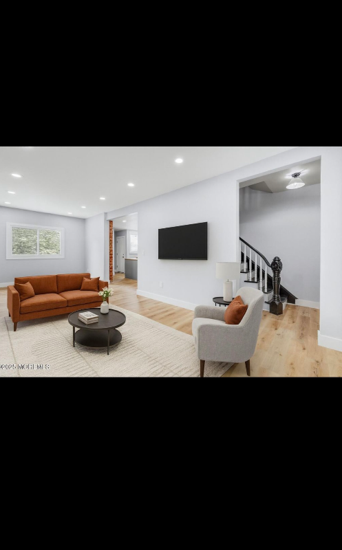 1709 48th St - Photo 4 of 20