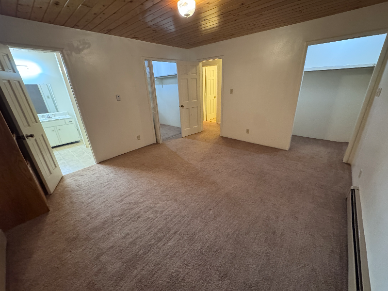 1356 Shenandoah Dr - Photo 4 of 16