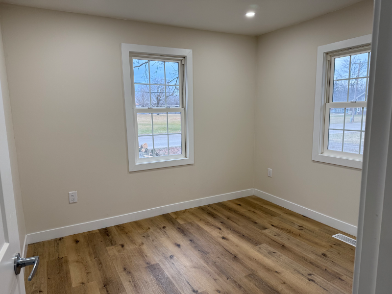 191 Washington St - Photo 5 of 8