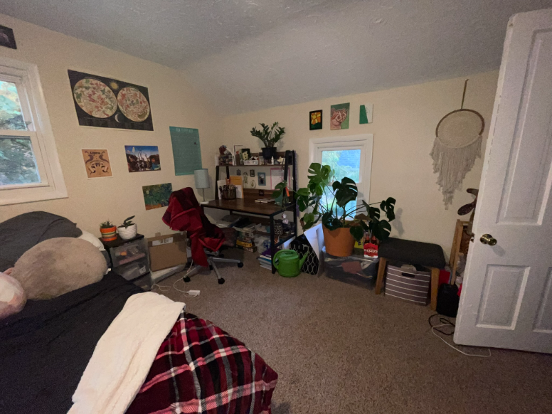 421 Dodge St - Photo 2 of 16