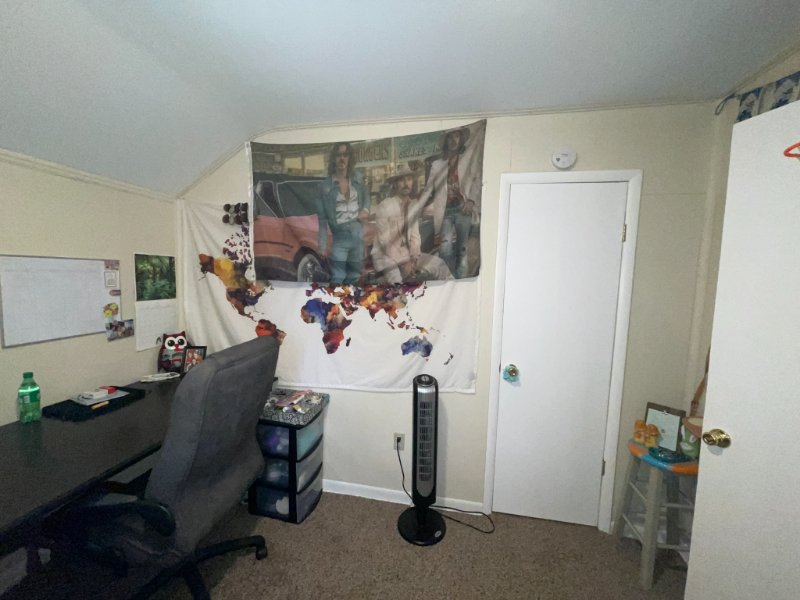 421 Dodge St - Photo 3 of 16