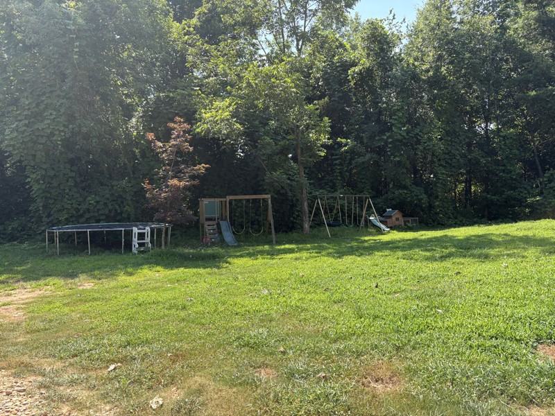 208 Daily Rd - Photo 2 of 20