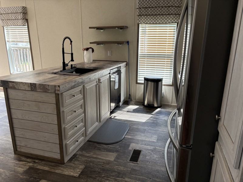 208 Daily Rd - Photo 6 of 20