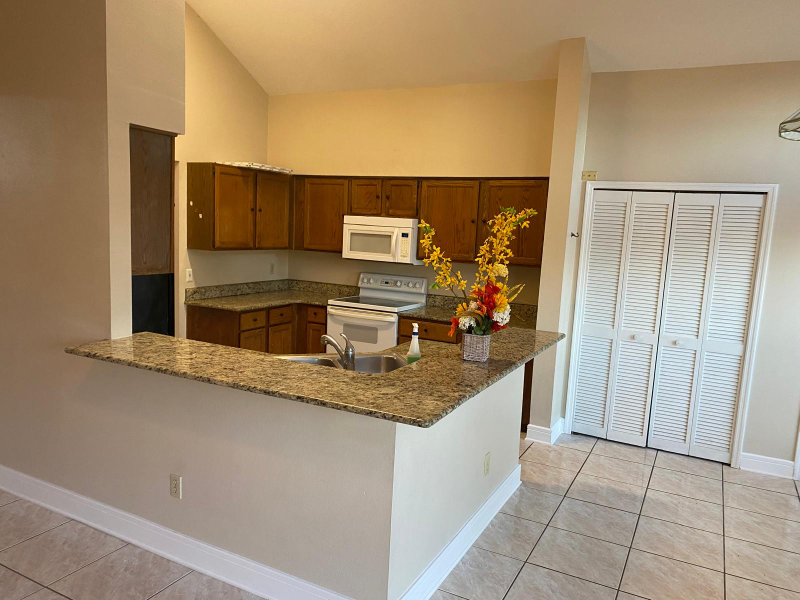 1413 Abberton Dr - Photo 6 of 20