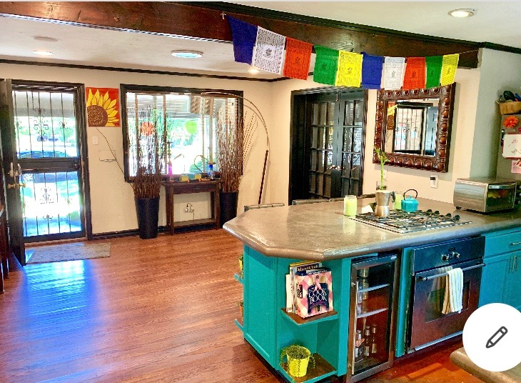 E 4th Ave - Photo 4 of 8