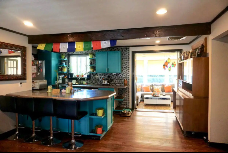 E 4th Ave - Photo 6 of 8