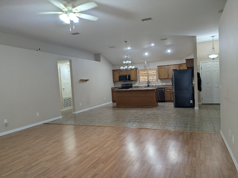 2162 Las Vegas Trl - Photo 3 of 15