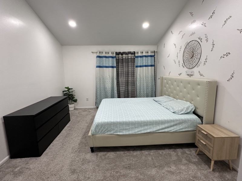 403 Harvest Ln - Photo 4 of 20