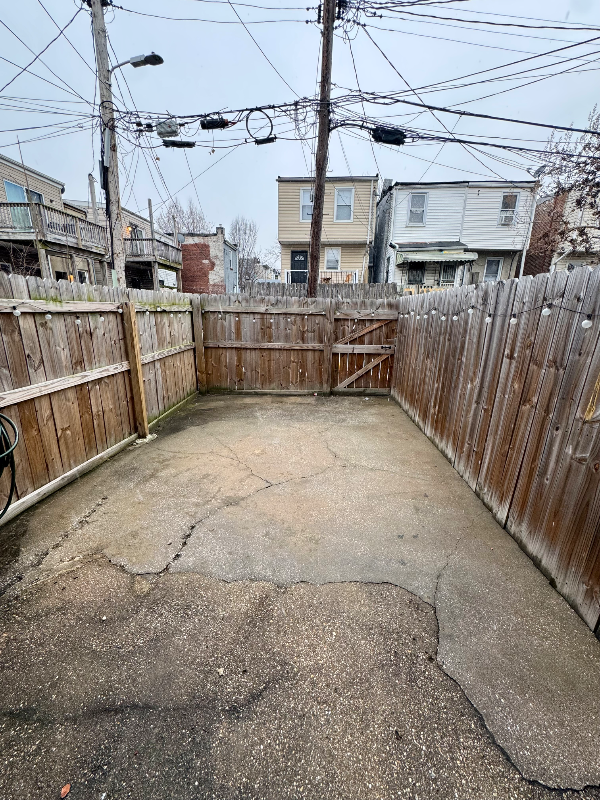 200 N Rose St - Photo 5 of 10