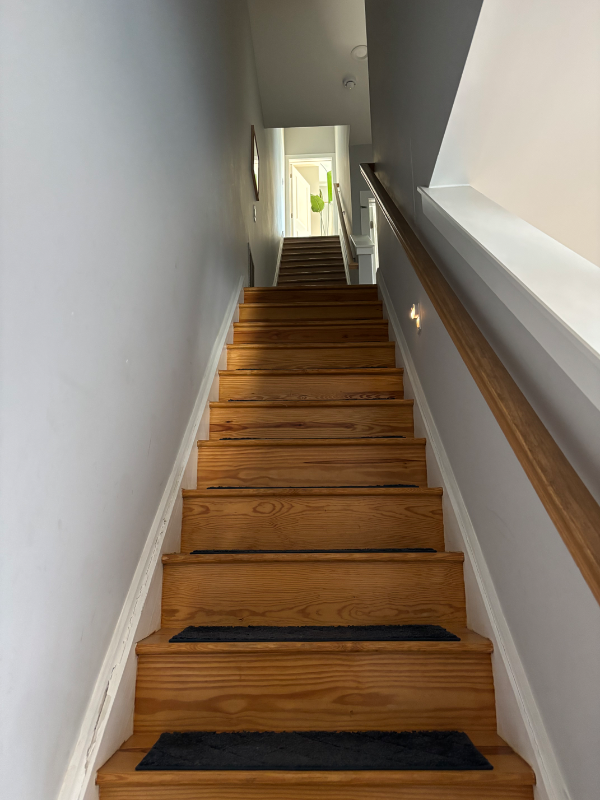 527 Titan St - Photo 3 of 25