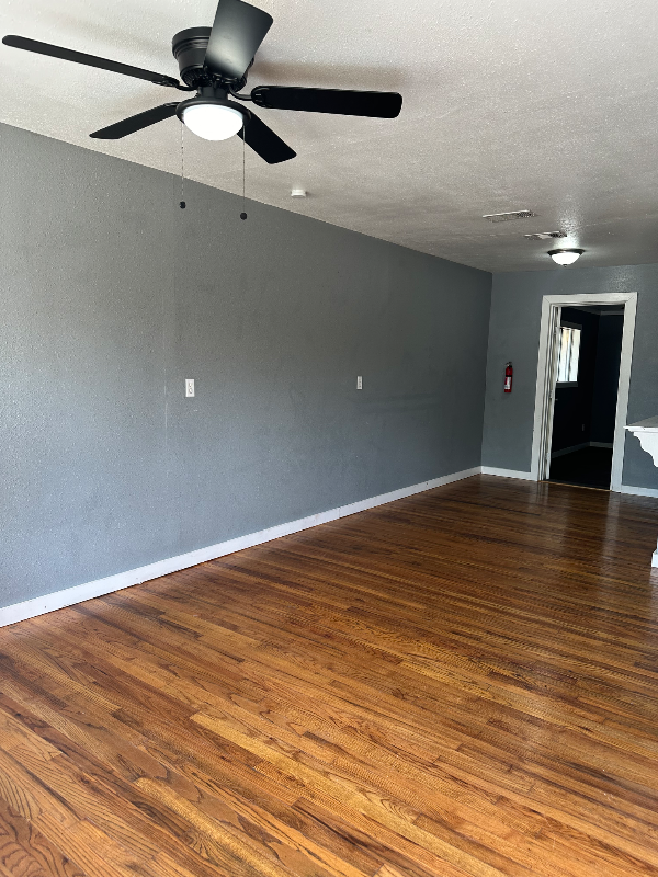 311 Glamis Ave #1 - Photo 5 of 18