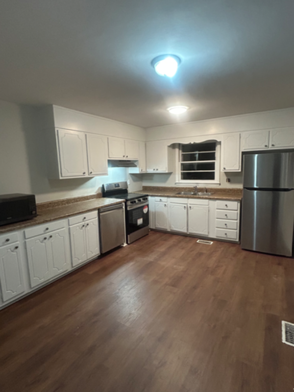 109 Hillbrook Ct - Photo 2 of 6