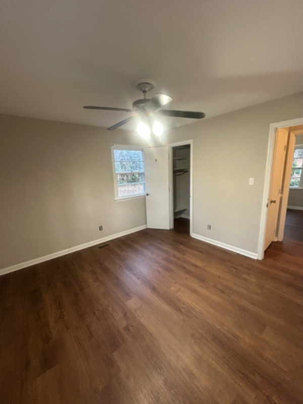 109 Hillbrook Ct - Photo 3 of 6